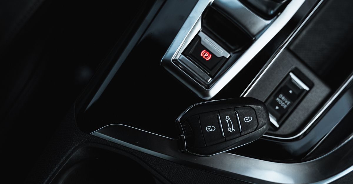 Toyota car key fob — A Plus Locksmith Hollywood