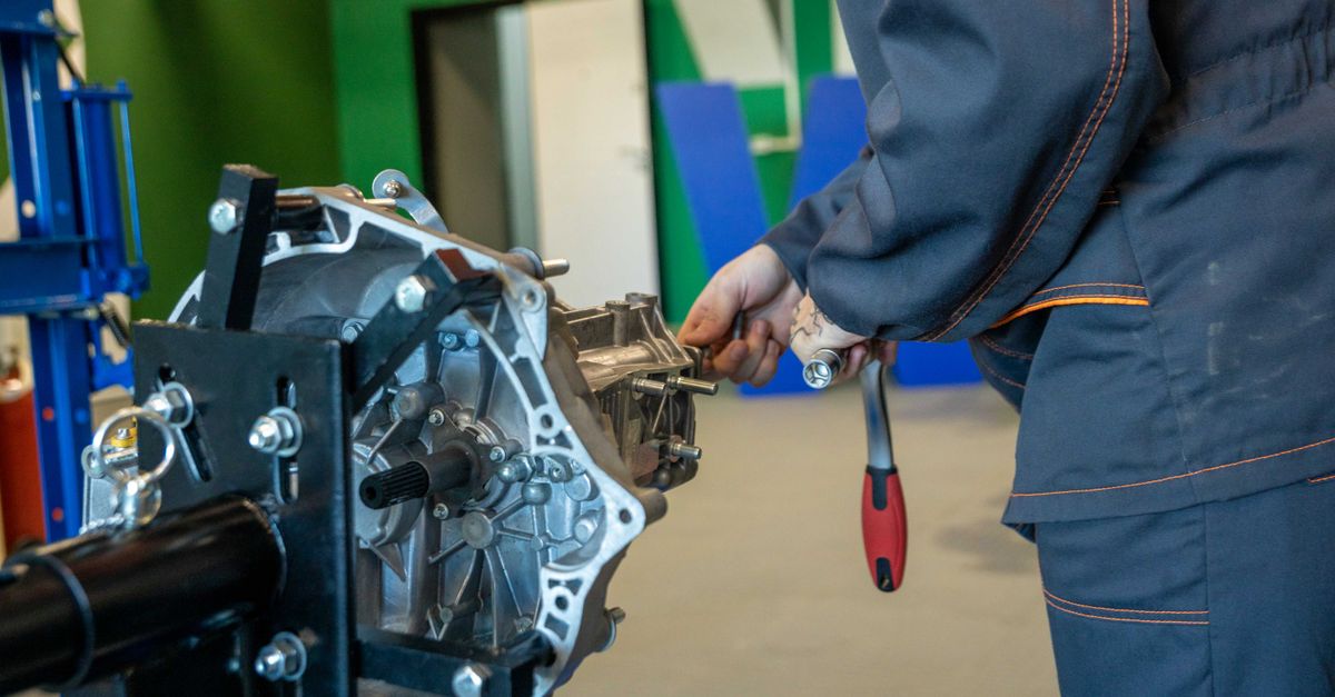 locksmith service technician — A Plus Locksmith Hollywood