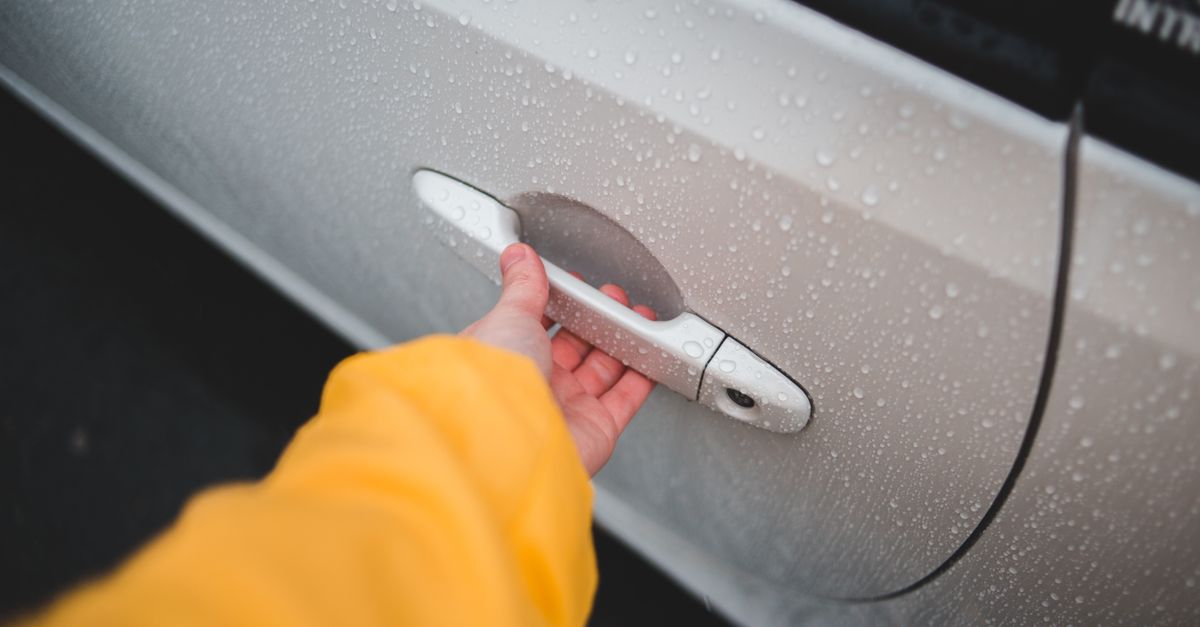 Back in Your Car Without a Trip to the Dealer — A Plus Locksmith Hollywood