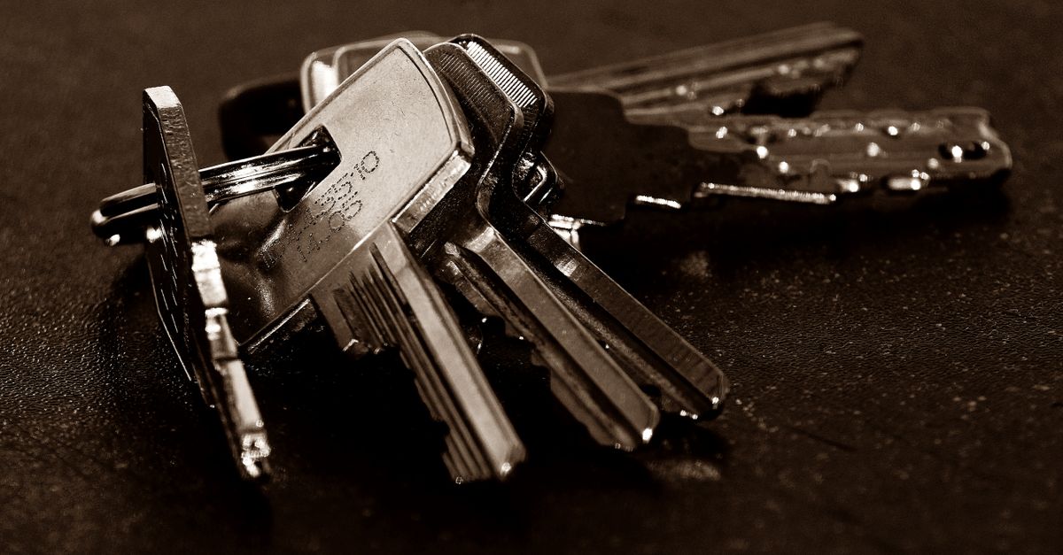 What Actually Happens When You Call for a Home Lockout Service — A Plus Locksmith Hollywood